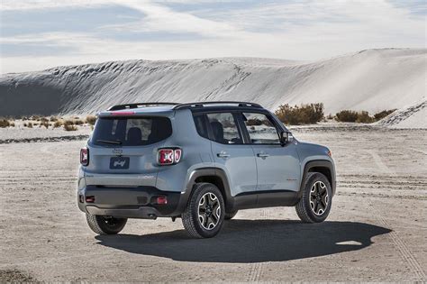The 2018 jeep renegade finishes in the middle of our subcompact suv rankings. 2018 Jeep Renegade Altitude 4x4