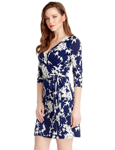 Lookbookstore Womens Blue And White Casual True Wrap Floral Knee Length