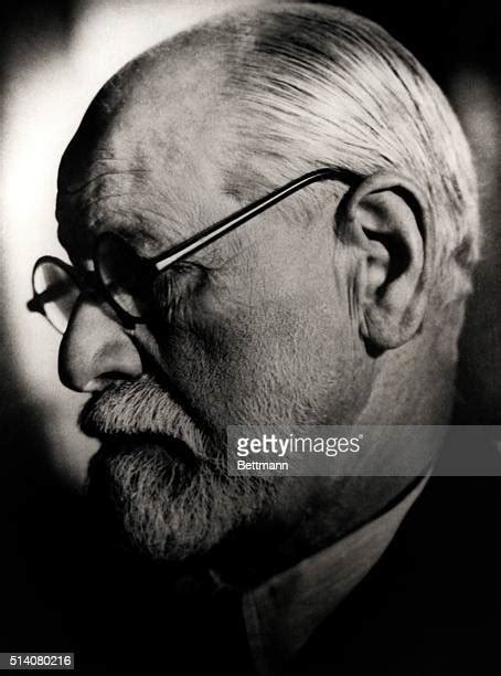 Sigmund Freud Photos And Premium High Res Pictures Getty Images