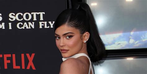 Kylie Jenner Is Getting Backlash After Wearing A Fox Fur Coat On Instagram