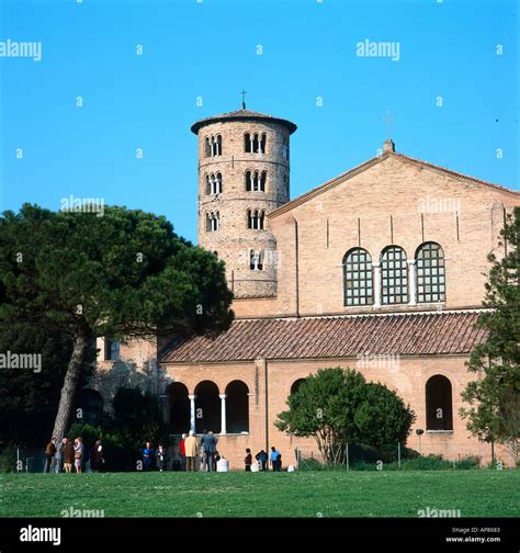 Tourists At Ancient Church Ravenna Italy Stock Photo Alamy