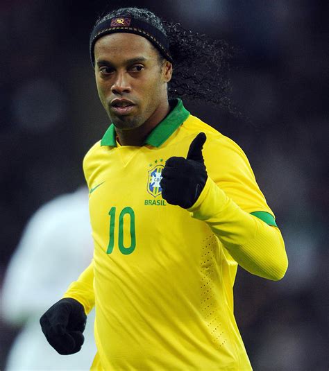 Ronaldinho Voit Le Brésil Remporter Une Coupe Du Monde 2014 à Laquelle
