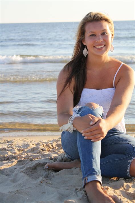 The Beach Is Such A Great Place For Senior Pictures Senior Portraits Girl Senior Girl Poses
