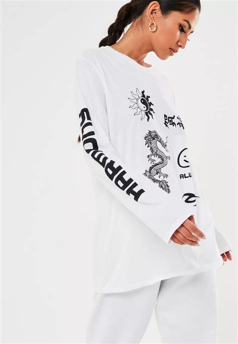 White Long Sleeve Graphic T Shirt Missguided Womens Tops T Shirts For Women White Long Sleeve
