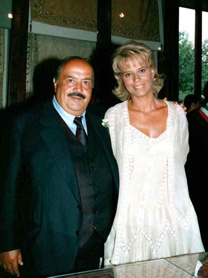 Durante un'intervista al marito maurizio costanzo, in collegamento con. Maria De Filippi e Maurizio Costanzo, 25 anni di ...