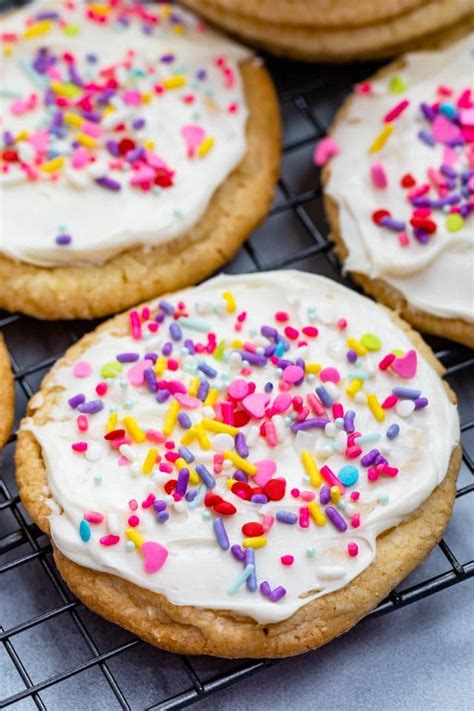 Easy Cake Mix Sugar Cookies With Frosting Crazy For Crust