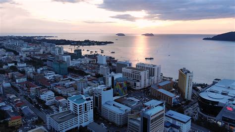Generally referred to as kk, it is located on the west coast of sabah within the west coast division. Weekends in Kota Kinabalu