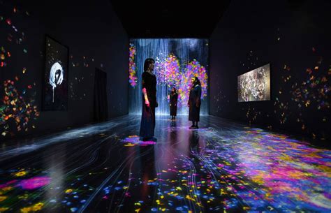 Future World Where Art Meets Science Artscience Museum Singapore Teamlab
