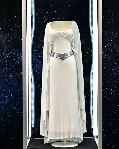 Carrie Fisher S Iconic Princess Leia Dress Hits Auction Block At 2 5M