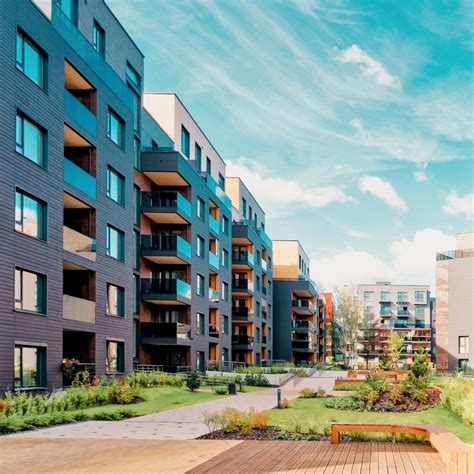 Heb jij ook al familieruzies meegemaakt over wie wat moet betalen bij het gebruik van een huis na de dood. Het nieuwe goederenrecht is goedgekeurd, welke gevolgen ...