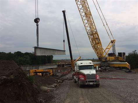 La deuxième phase sur trois du plan permettra l'ouverture des salons de coiffure et de services similaires et allégera les restrictions pour les rassemblements et les entreprises. Highway 407 Phase Two Expansion, Southern Ontario - Surespan