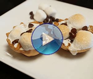 But for some reason, readers have been missing the posts where i have shown how to make these pastries. Phyllo Desserts Recipes | Desserts | Phyllo dessert recipe ...