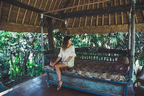 reff: am wuyungku ngelayung f ngamboro ing awang awang dm tanpo biso nyanding g aku mung biso nyawang. Paradies im Dschungel - Villa Awang Awang in Ubud, Bali