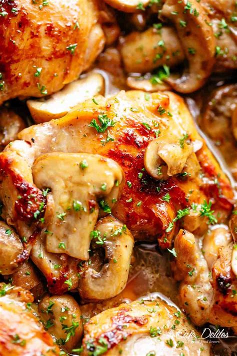 Add the mushrooms, onion, garlic, rosemary, salt, and pepper. Garlic Mushroom Chicken Thighs - Cafe Delites