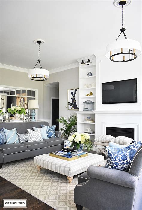 The right shade of blue can definitely pass as black depending on the lighting in your space. 20+ Fresh Ideas for Decorating with Blue and White | Living room kitchen, Room kitchen and Open ...