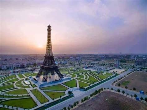 Beautiful View Of Eiffel Tower Bahria Town ‪‎lahore