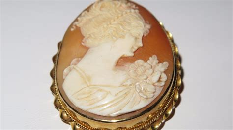 Vintage 14k Gold Framed Carved Ivory Cabochon Cameo Broochpin