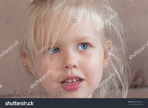 Emotions Blond Little Girl Stock Photo 686058382 Shutterstock