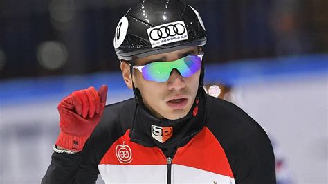 Igazi kis állatbirodalom lett a liu testvérek otthona az elmúlt hónapokban. Liu Shaolin Sándor combja kenterbe veri Roberto Carlosét ...