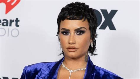 Demi Lovato Dévoile Son Nouveau Tatouage Et Cest Particulièrement Surprenant