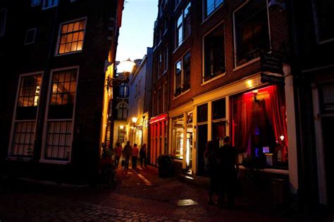 Quartiere A Luci Rosse Di Amsterdam Tour A Piedi Con Spuntini