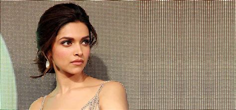 More images for deepika padukone no makeup » Cheats: Deepika Padukone Without Makeup - 10 Pictures To ...