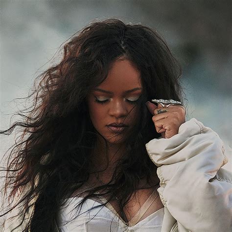 Rihanna Black Hair 2022