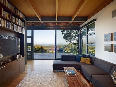 Modern Hillside Home By Pfau Long Architecture