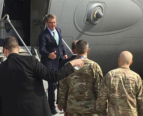 Pentagon Chief Ash Carter Visits Iraq To See Commanders Assess Mosul