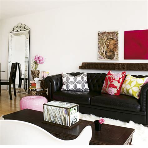Leather couches in shades of brown are most popular for their warmth. Just Chill & Be Relax On Luxury Leather Sofa