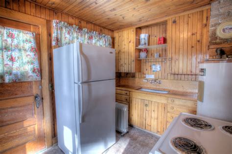 Your next getaway starts here! Hoodoo's Crescent Lake Resort | Billy Chinook