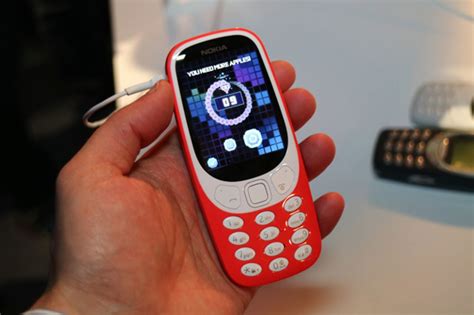 What's best, the color runs through the. Nokia 3310 (2017) è ufficiale. Foto confronto con Nokia ...