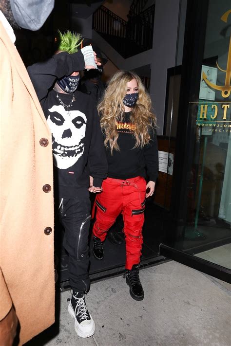 Avril Lavigne With Mod Sun Hold Hands After A Dinner Date In West Hollywood Gotceleb