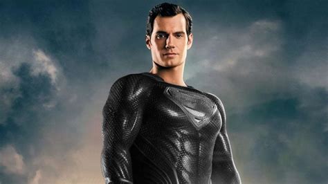 Justice League Zack Snyder Explique Limportance Du Costume Noir De Superman Cinésérie