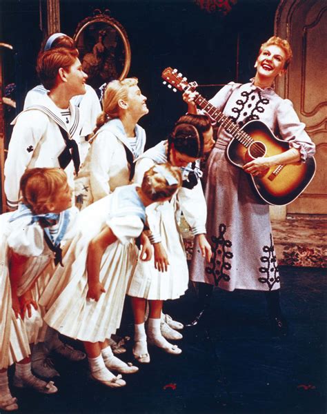 the sound of music stage synopsis rodgers and hammerstein