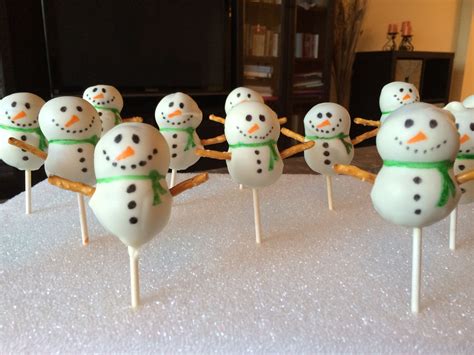 Snowmen Cake Pops Snowman Cake Pops Cake Pops Themed Desserts