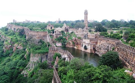 Chittorgarh Fort Rajasthan Chittorgarh Fort Is The Biggest Fort In