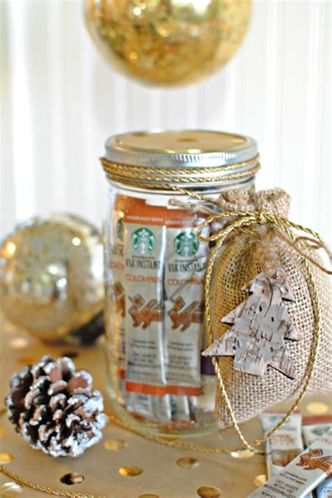 Maybe you would like to learn more about one of these? 33 Cute Mother's Day Ideas That All Come in Mason Jars ...