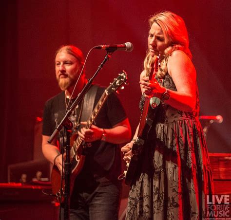 Watch A Full Video Of Tedeschi Trucks Bands Set In Los Angeles