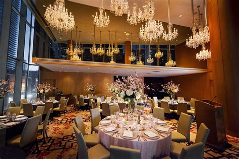 Kari And Allen S Intimate Wedding At The Shangri La Hotel Intimate Wedding Wedding Venues