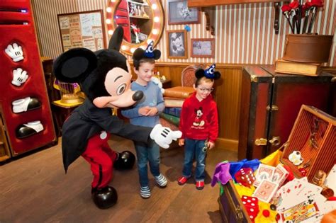 New Mickey Mouse Meet And Greet Opens In Disneyland Paris Disney
