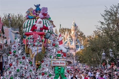 Disneyland Resort ‘decks The Halls For The 2019 Holiday Season