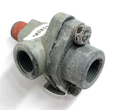 Air Brake Dc 4 Double Check Valve For M915a1 Military Truck