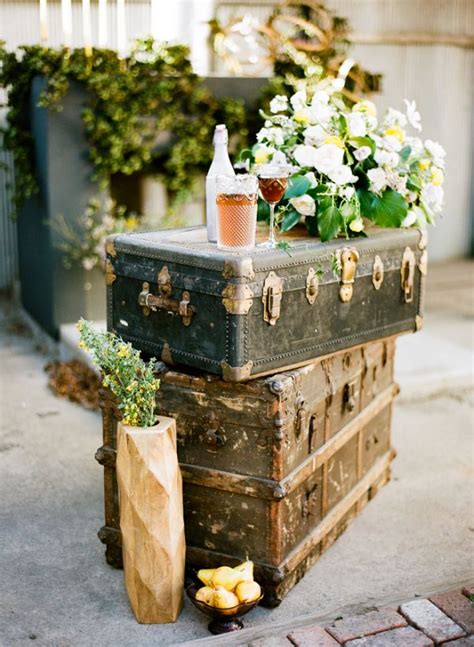 Here are few outdoor wedding decorations ideas that you can incorporate into your wedding. 28 Vintage Wedding Ideas for Spring/ Summer Weddings ...