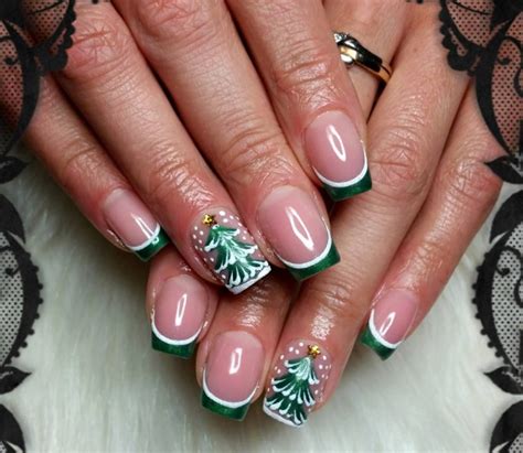 Short Cute Easy Christmas Nails So To Help You With Your Festive