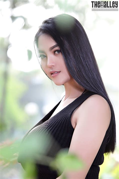 Faii Orapun Model Thailand Cantik Toket Gede Hot The Black Alley Pitta Set Cewek Toge
