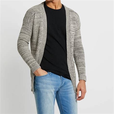 Les modèles sont agrémentés de rayures, de cols contrastés, de logos ou d'imprimés. Container Deal - Vêtements de marque italienne pour hommes ...