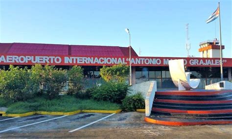 aeropuerto de santiago de cuba todos los vuelos de junio