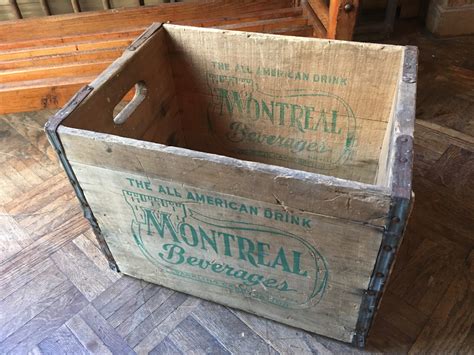 Vintage Wood Crate, Montreal Beverages, Northwestern Beverage Co Chicago, Wooden Crate, Rustic ...