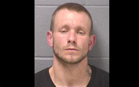 Joliet Man Arrested After Shots Fired Tuesday Night 1340 Wjol